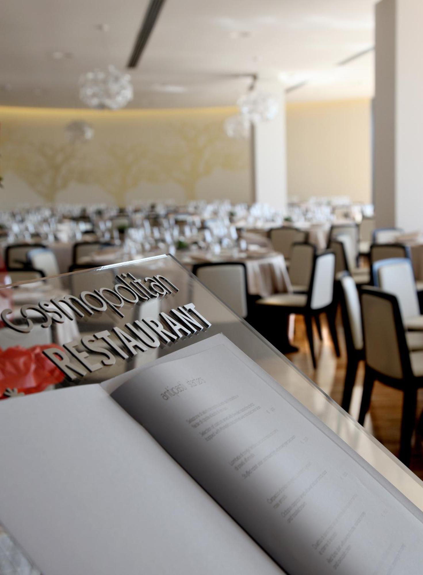 צ'יביטאנובה מארקה Cosmopolitan Hotel מראה חיצוני תמונה