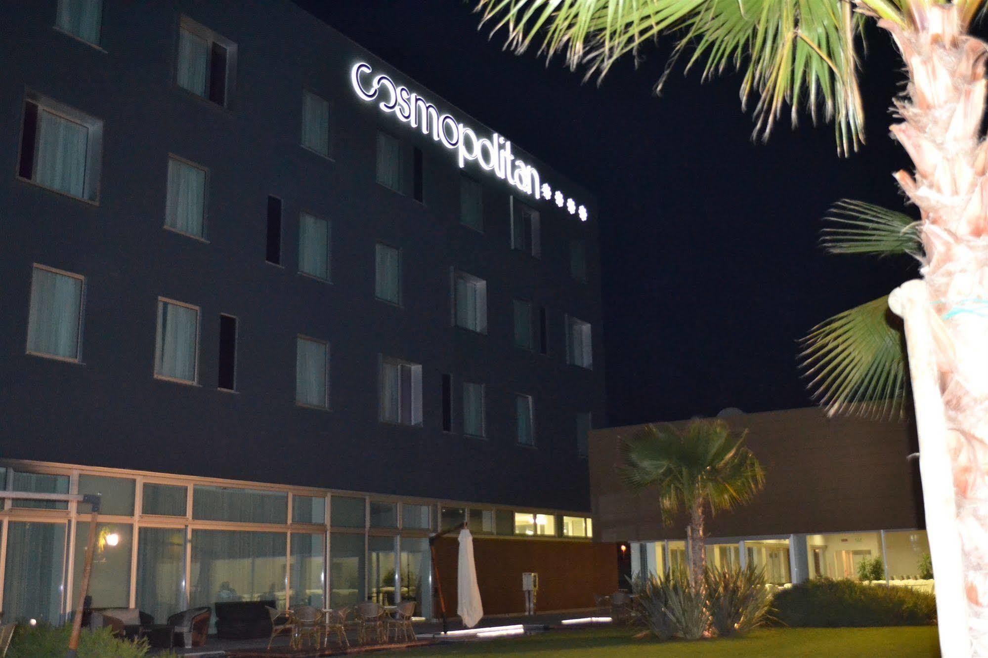 צ'יביטאנובה מארקה Cosmopolitan Hotel מראה חיצוני תמונה